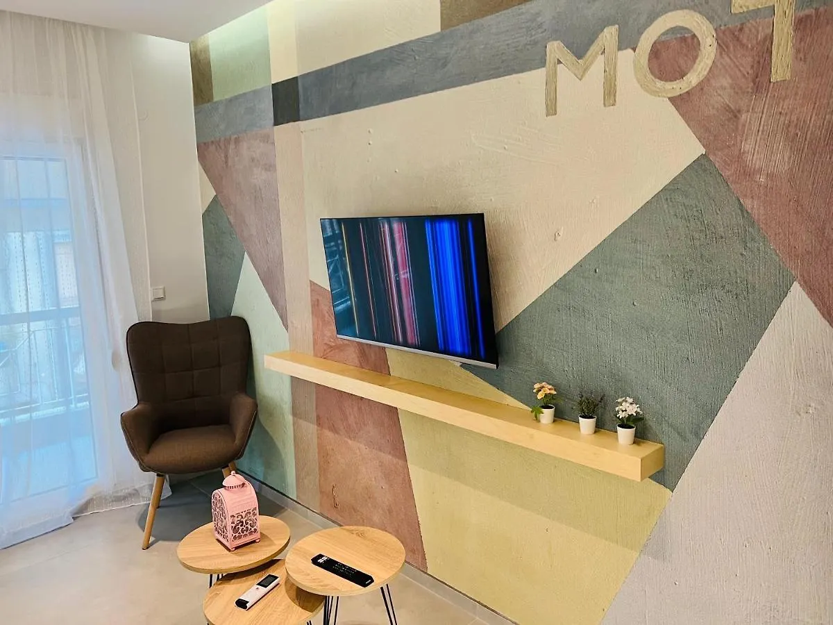 Bright And Modern Studio Thessaloniki Downtown アパート